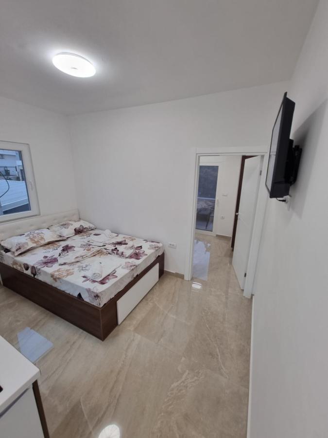 Ebra Lux Apartmani Dobrá Voda Exterior foto
