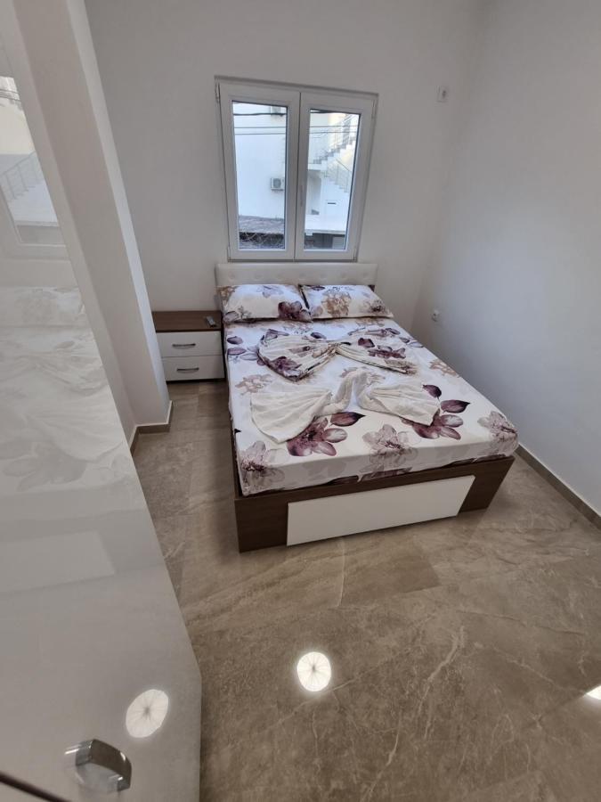 Ebra Lux Apartmani Dobrá Voda Exterior foto