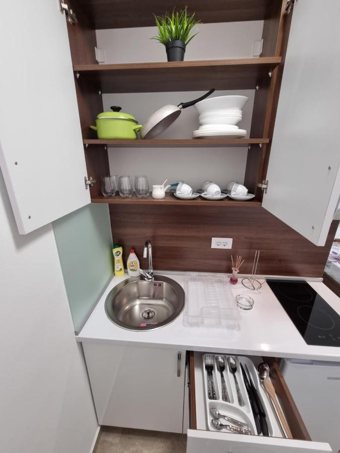 Ebra Lux Apartmani Dobrá Voda Exterior foto